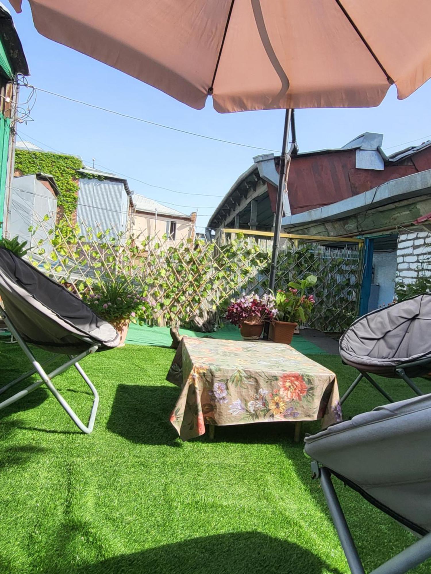 Guest House Tabukashvili 31 Тбилиси Стая снимка