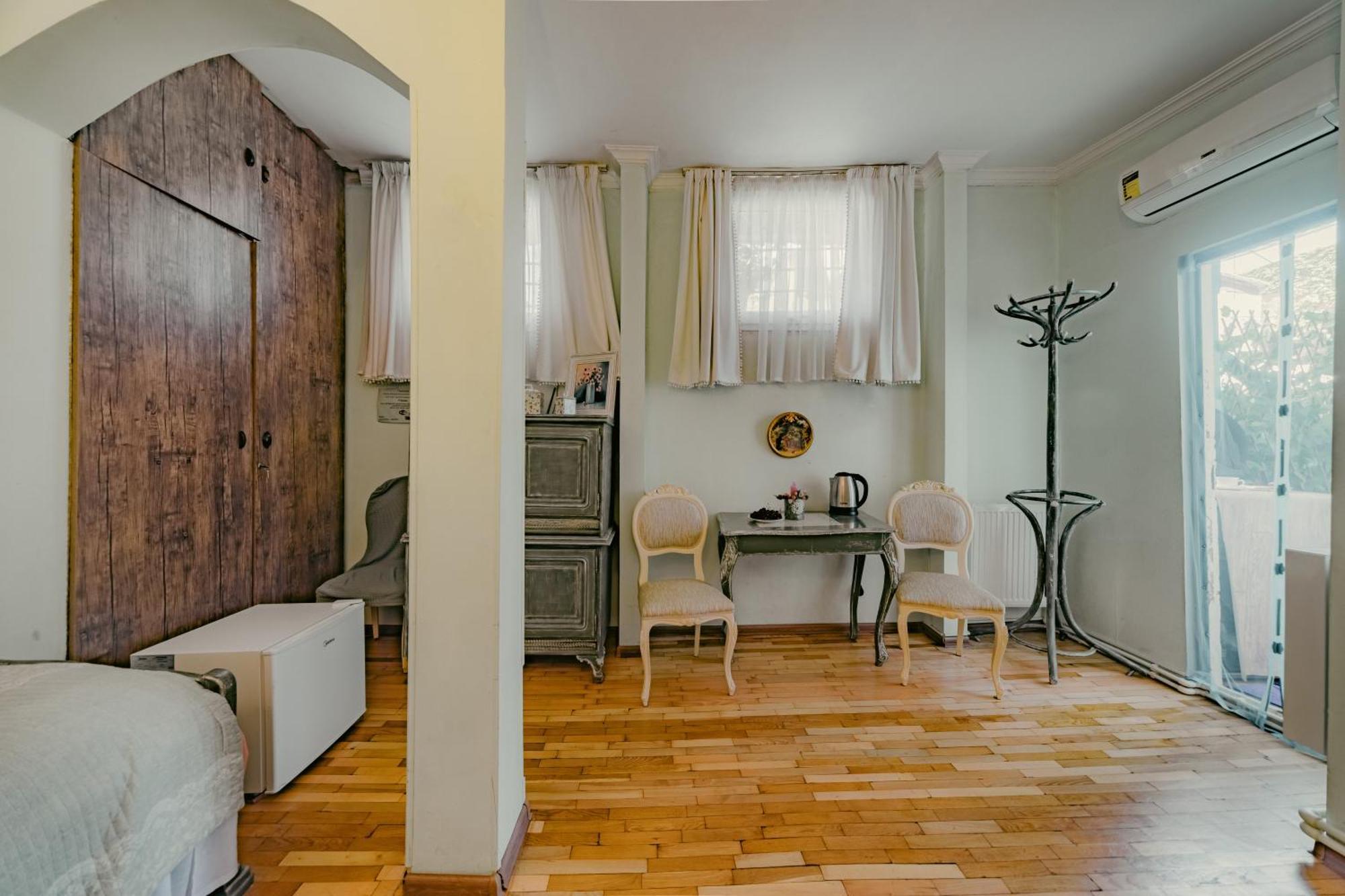 Guest House Tabukashvili 31 Тбилиси Екстериор снимка