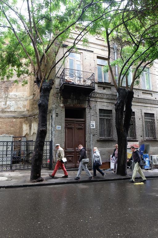 Guest House Tabukashvili 31 Тбилиси Екстериор снимка